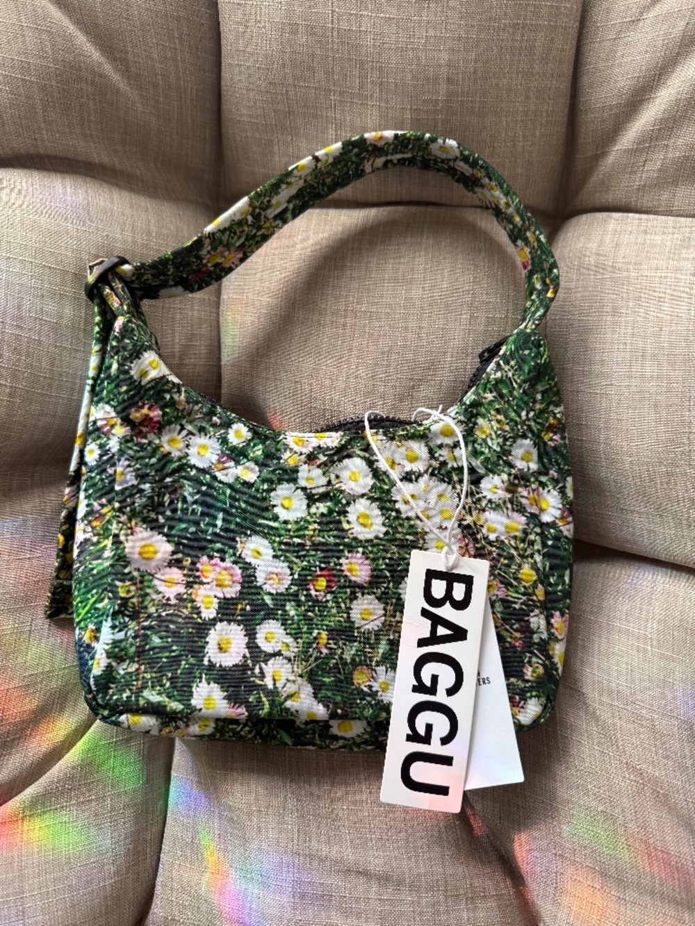 Baggu mini nylon shoulder bag in Daisy photo image